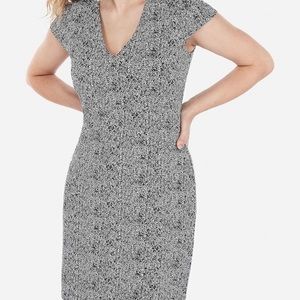 ✔️SOLD Express Black & White V-Neck Sheath Dress